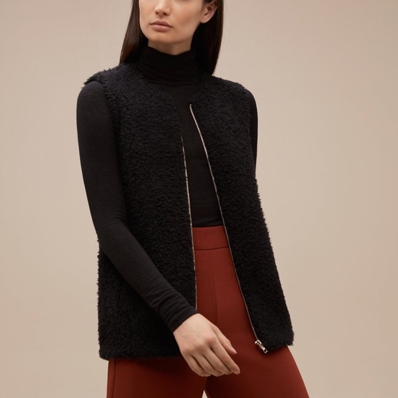Aritzia Chatou Vest - Picture 1 of 7